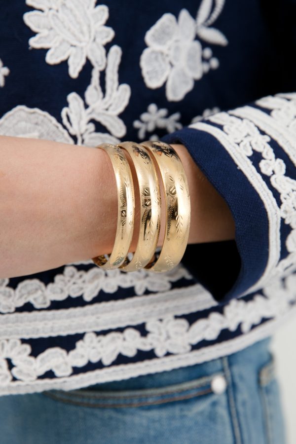 14k Yellow Gold Classic Etched Floral Bangle (.31 w) Online now