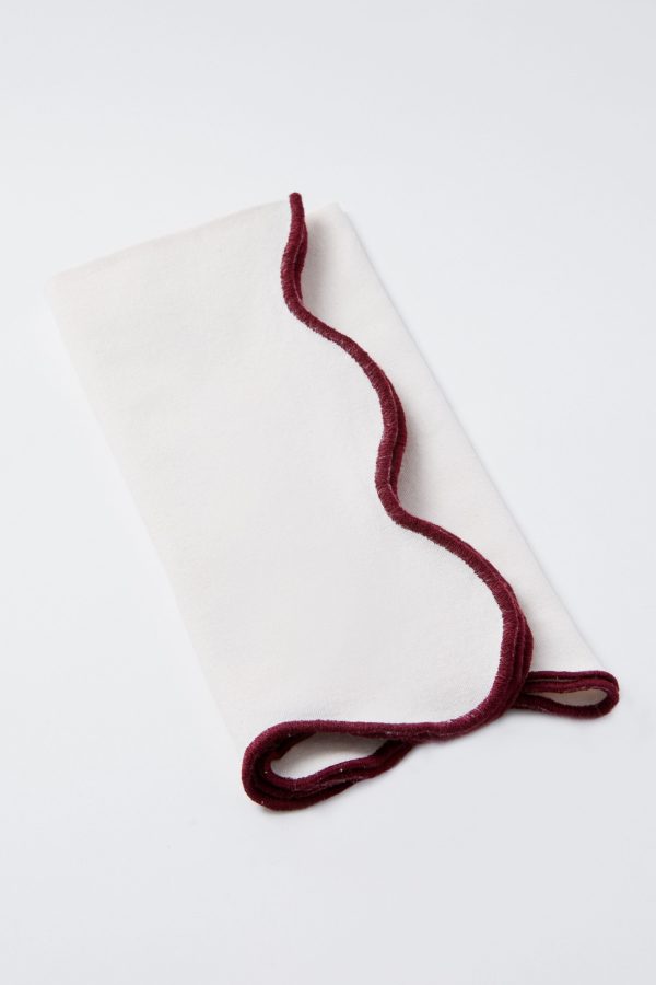 White and Red Cotton Slub Scalloped Napkins Set of 4 Discount